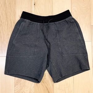 Lululemon Men’s At Ease Shorts 7"